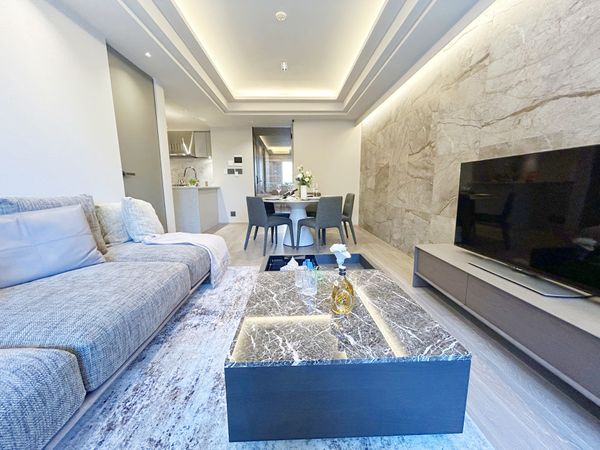 ヴェーゼント赤坂新坂 リビング