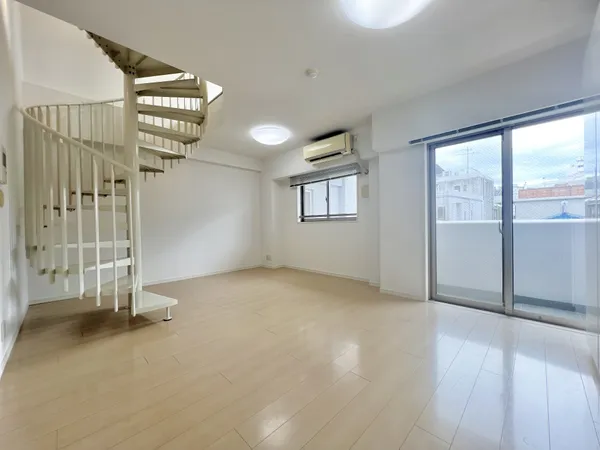 3階洋室にも床暖房がついております。