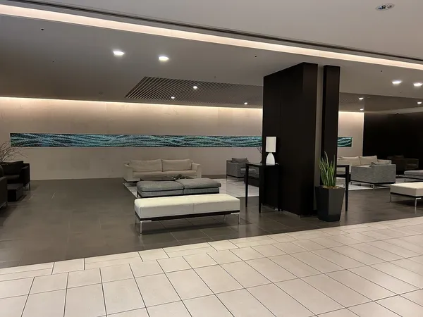 ロビーラウンジはエア棟１階部分（フォレスト棟含め共用利用）