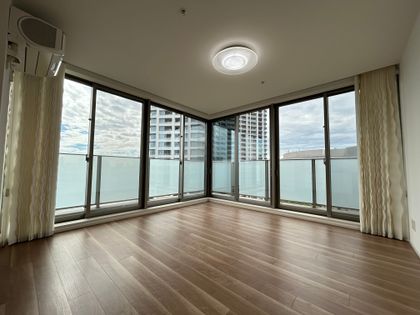 ベイズタワー&ガーデン リビング