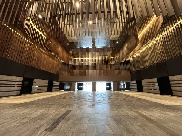 グランドエントランスホール