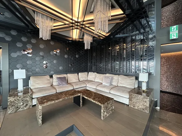 スカイビューラウンジ