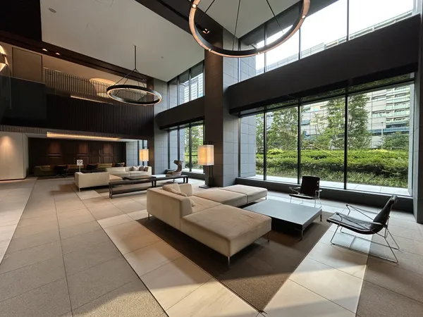 ロビーラウンジ