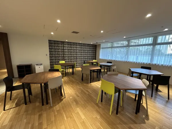 クリエーターズラウンジ