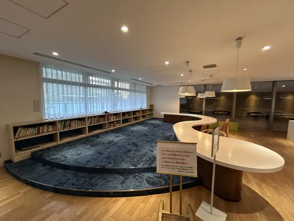 クリエーターズラウンジ