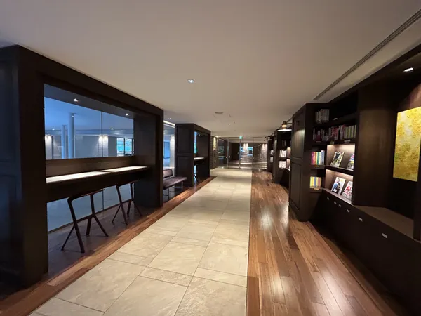 ライブラリーコリドー