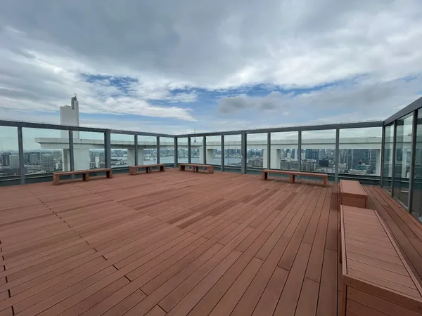 スカイラウンジ