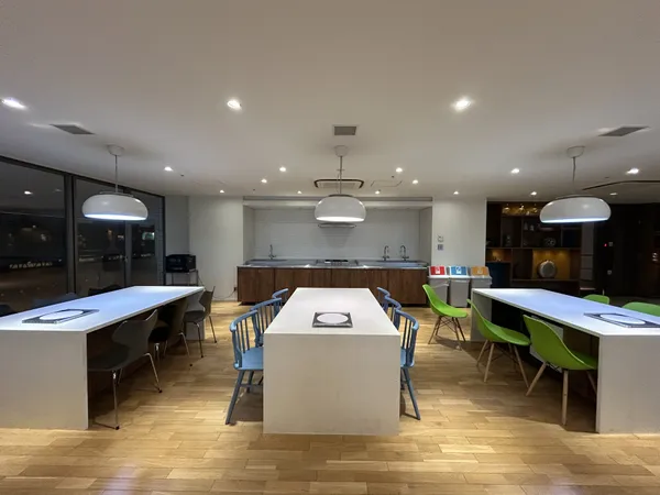 クリエーターズラウンジ