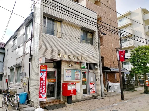 徒歩6分。