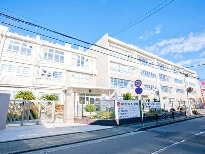 川崎市立住吉中学校（約300ｍ）