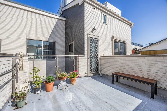 【ルーフバルコニー】