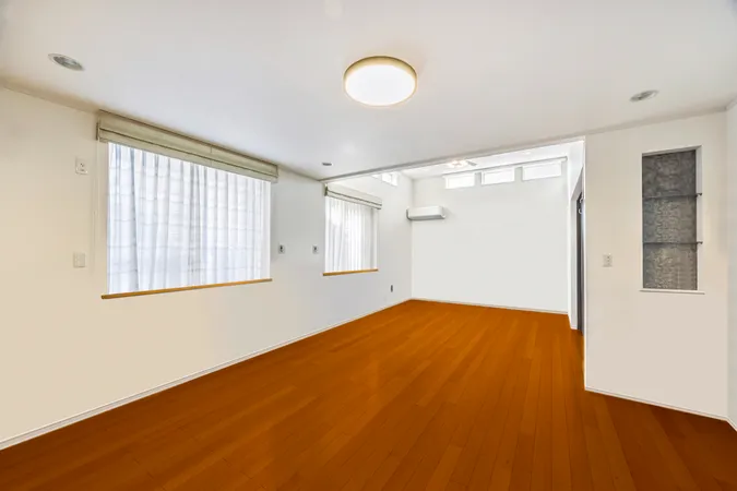 【LDK】※画像は室内写真・間取図を元に、CGにて再現した「空室リフォームイメージ」であり、リフォーム工事費用は価格に含まれておらず、現況でのお引渡となります。