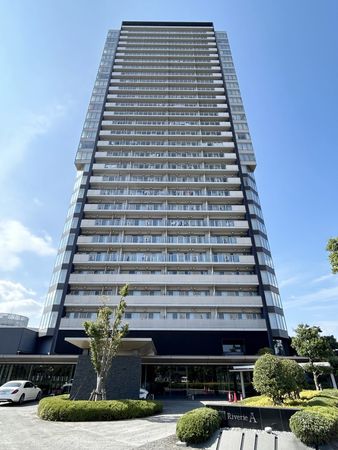 リヴァリエ A棟 外観