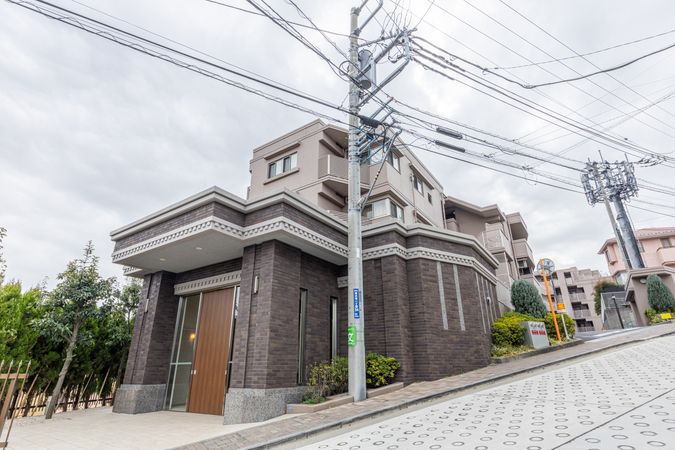 ナイスロイヤルテラス白楽 外観