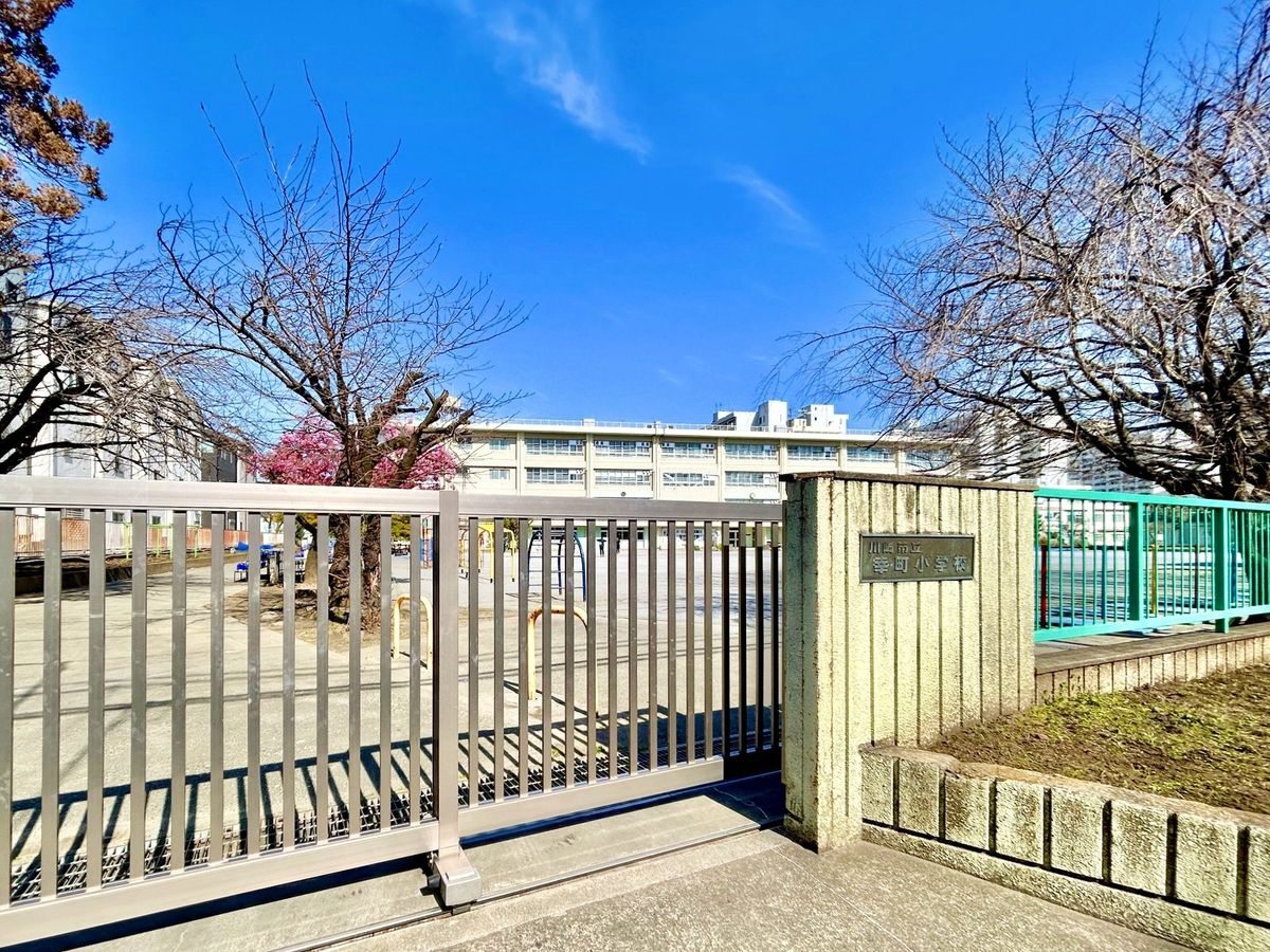 ラゾーナ川崎レジデンス レフトウイング 川崎市立 幸町小学校(約800m) 川崎市立 幸町小学校(約800m)