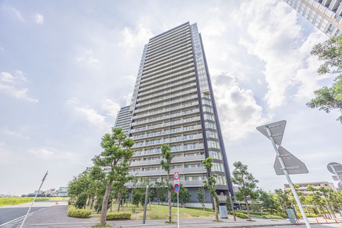 リヴァリエ B棟 外観