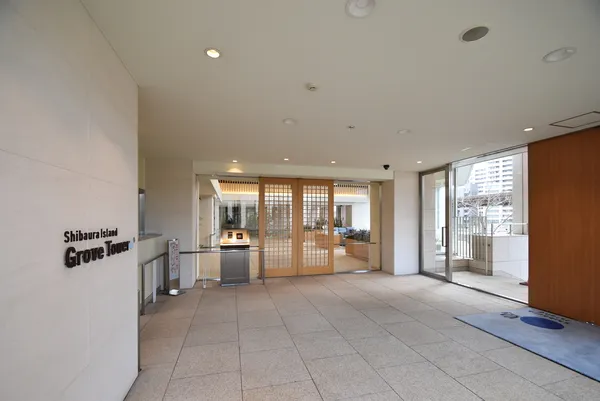 エントランスホール