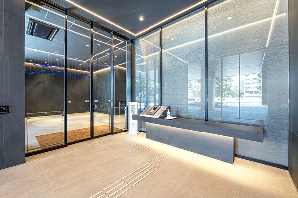 ローレルタワールネ浜松町 エントランス