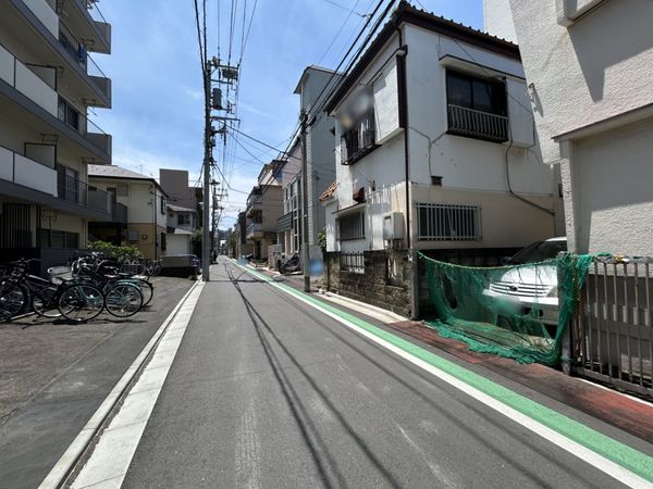 前面道路含む外観