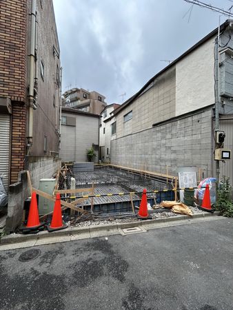 荒川区東尾久3丁目 新築戸建 1号棟 前面道路含む外観
