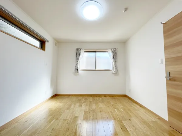 納戸（約７帖）