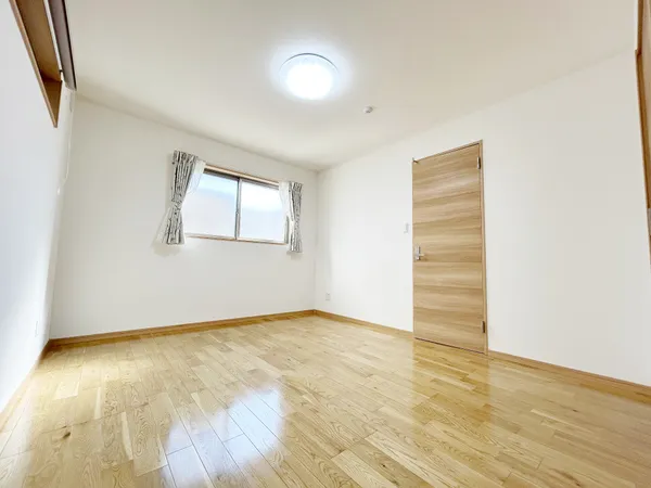 納戸（約７帖）