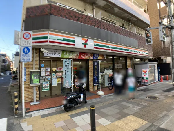 徒歩2分。