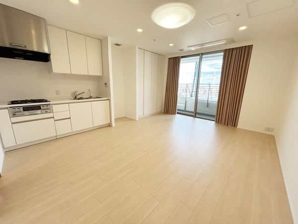 ステーションガーデンタワー 室内