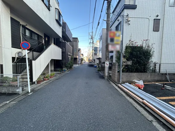 北側前面道路