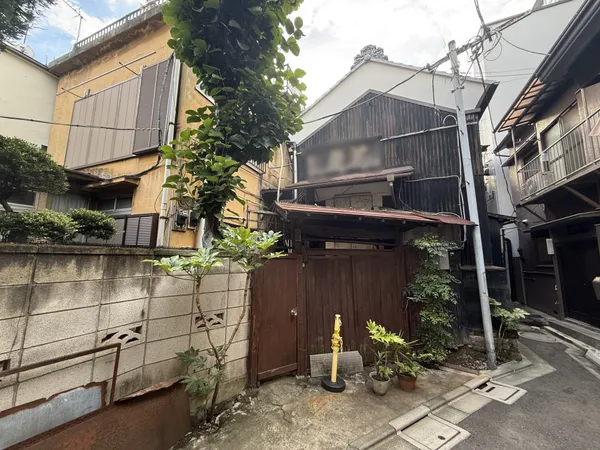 現地