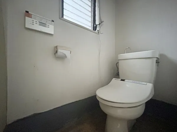 店舗部分トイレ