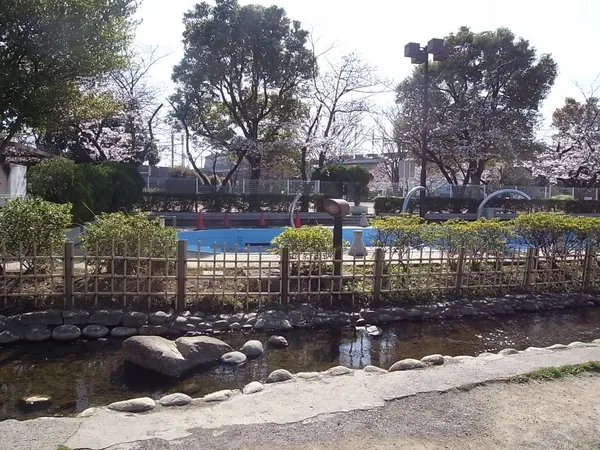 徒歩8分