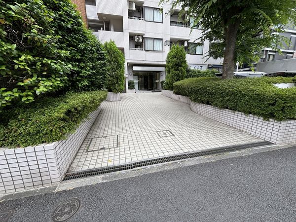 ウィンコート神楽坂 エントランス