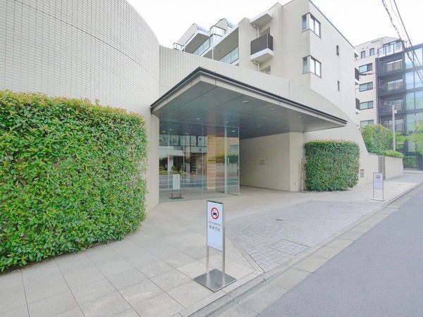 神楽坂トワイシア ヒルサイドレジデンス エントランス