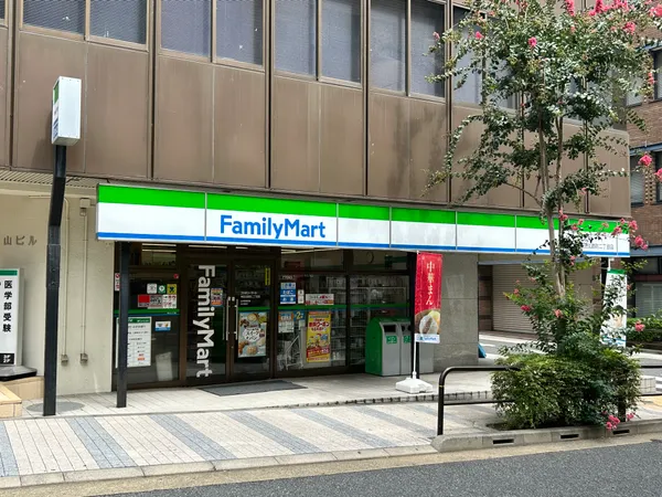 コンビニ
