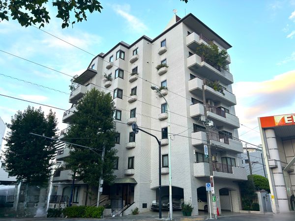 クラウン青山 外観