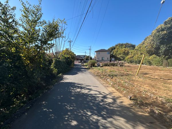 前面道路含む外観