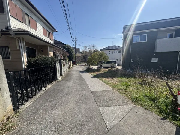 前面道路含む外観