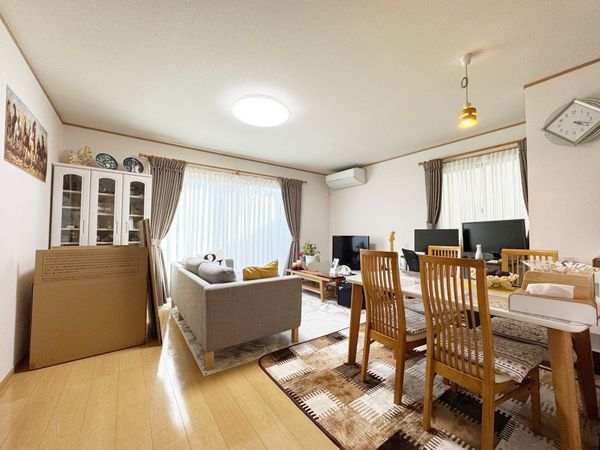 取手市新町6丁目 戸建 リビング
