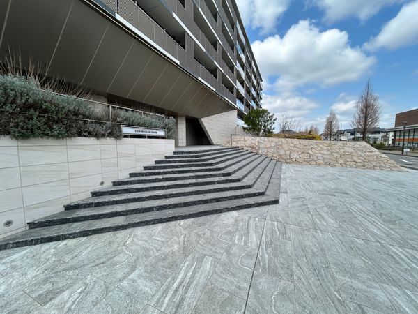 レーベン守谷THE SQUARE イーストコート エントランス レーベン守谷THE SQUARE イーストコート エントランス