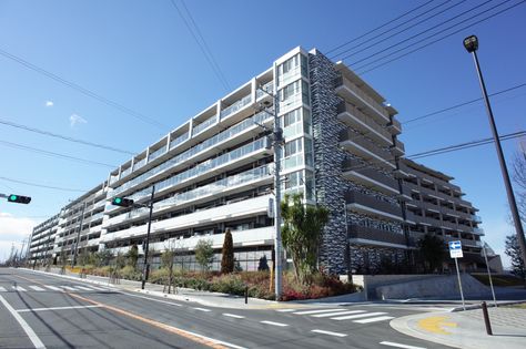 レーベン守谷THEBRIDGE 東棟 外観