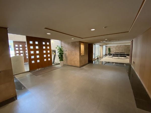 クレッセント仙台坂パークサイド エントランス クレッセント仙台坂パークサイド エントランス