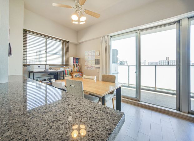 プライムパークス品川シーサイドザ・レジデンス リビング