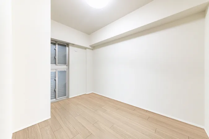 約4.5帖洋室※画像は実際の室内写真及び間取図を基に、CGにて再現した「空室リフォームイメージ」であり、実際とは多少異なります。※令和5年3月撮影の画像を基に作成