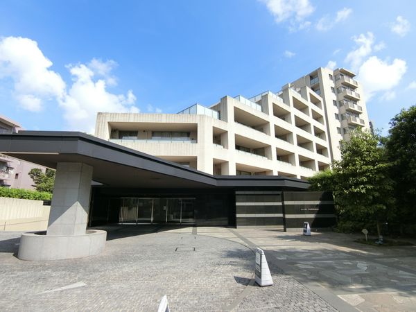 アリュールゼームス坂 外観