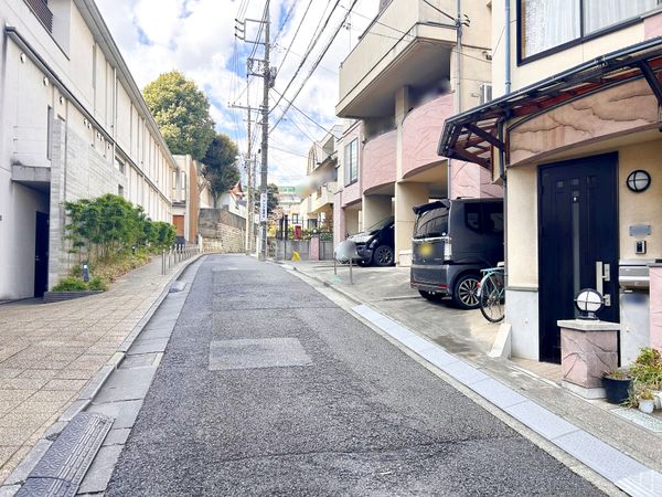 品川区大崎3丁目戸建 前面道路含む外観 品川区大崎3丁目戸建 前面道路含む外観