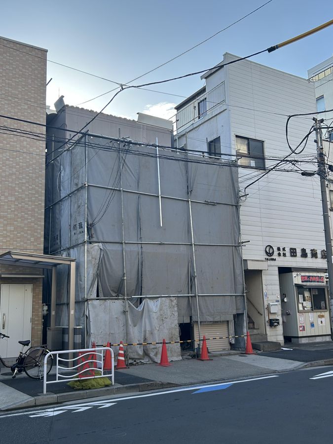 前面道路含む外観