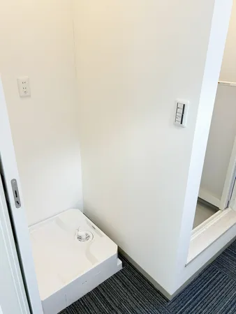 ２階　洗濯機置場