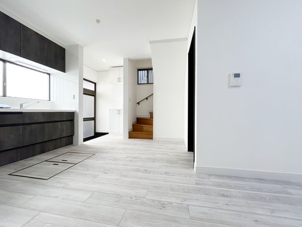 板橋区仲宿 戸建(再建築不可) リビング