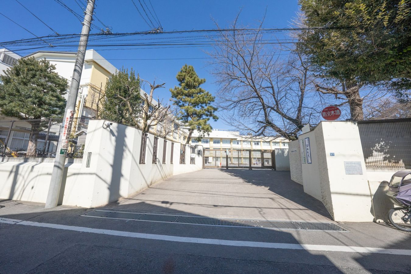 板橋第八小学校（約720ｍ）